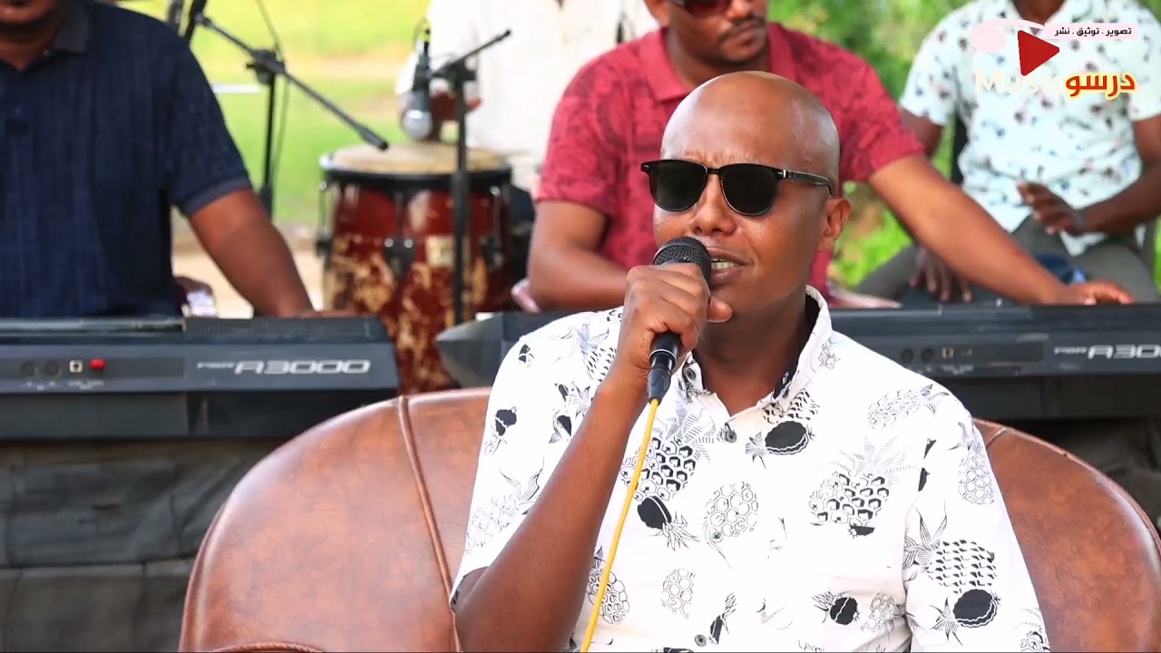 الطمبارة والغناي..
كل الاحترام لمجموعة عقد الجلاد
مشاركة أداء..مهند الحاج