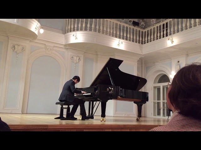康峰慎  Kang Feng Shen - Chopin - Etude Op. 10 No. 12 "Revolutionary" 
Moscow Conservatory
