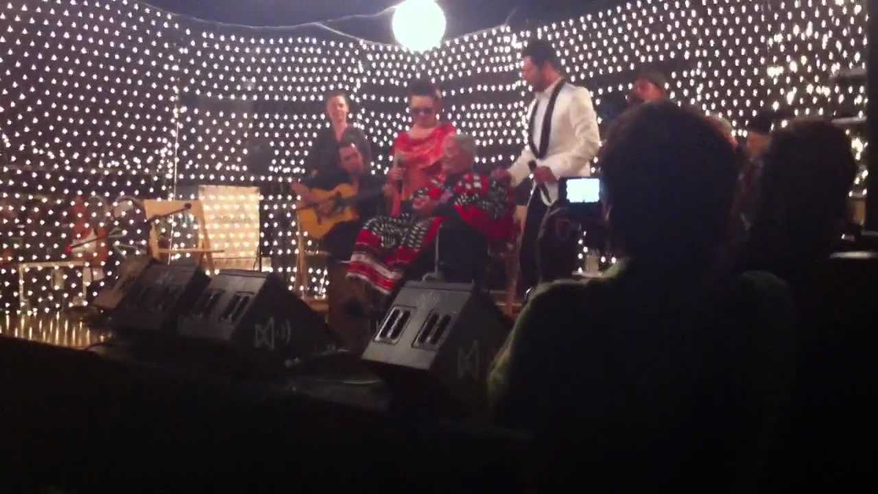 Tomate esta botella Chavela YouTube Tomate esta botella Chavela YouTube