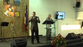 Pastor Jerry Stott en la Iglesia Cuadrangular Cristiana Vida a Las Naciones Bogota Colombia