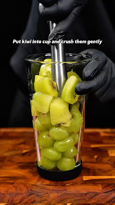 Making the Ultra Refreshing Drink 🥝 😋 from @kochiasmr #shorts