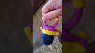 Teething hacks for babies, munchkin fresh food feeder