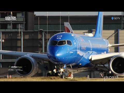 Fridays - London City Airport Live - 18th July 2025