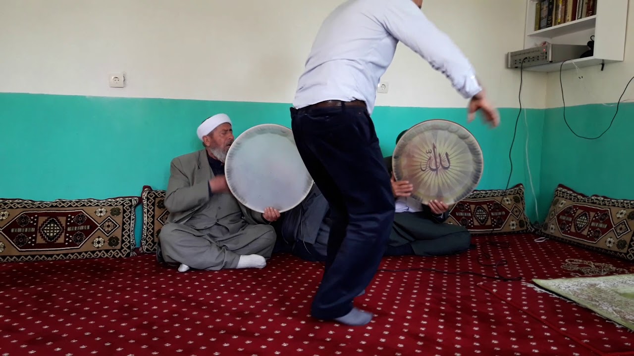 Çanakkale kasidesi kürtçe! Türkçe altyazılı! Çok acıklı! Mutlaka dinleyiniz! Hacı Osman söylüyor!