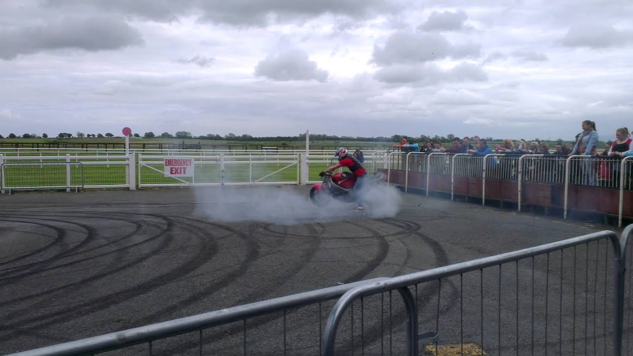 Dublin Motor Show 2013 001 YouTube