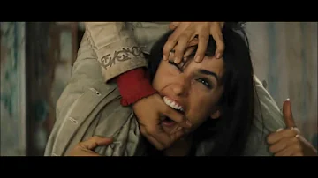 Salma Hayek and Penelope Cruz fight scene from "Bandidas"