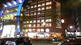 DSCF2996原宿駅近くのスポーツジムの入っているビル 世界自閉症啓発デー20140402