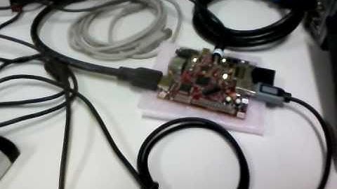 Beagleboard Inciando Ubuntu 10.10 maverick netbook remix