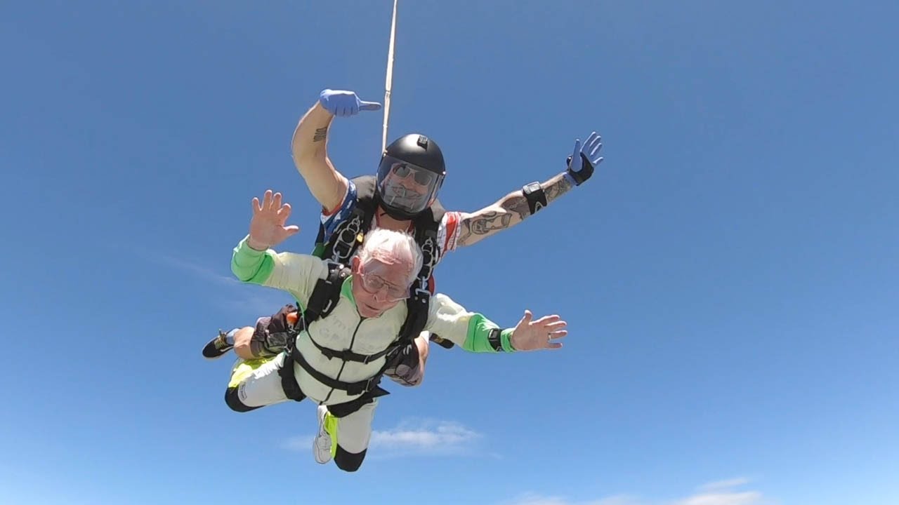 Gta 5 прыгать с парашюта фото 91