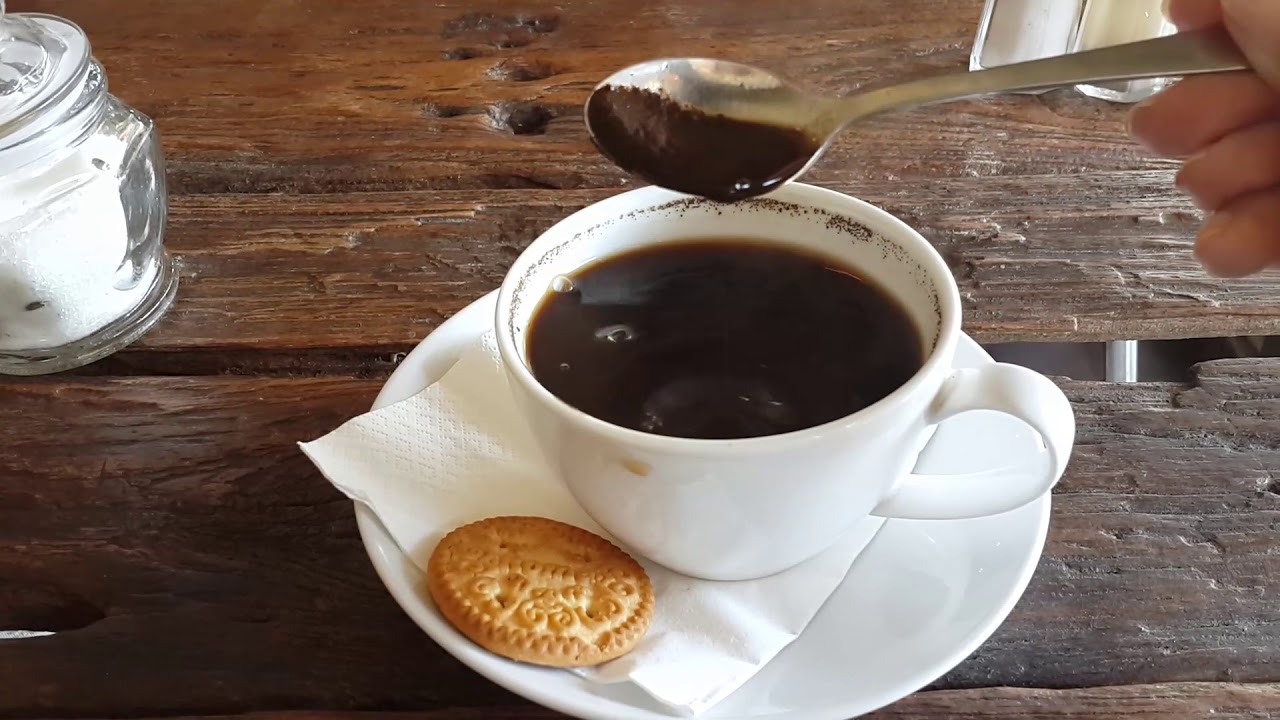 2018 Bali Canggu breakfast at Antiques coffee shop - YouTube