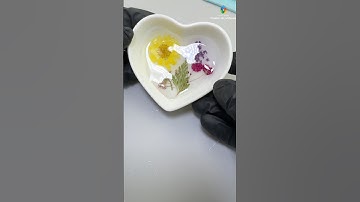 ❤️ Making a Heart Tray with #CraftResin #EpoxyResin #ResinArt #ResinCraft #Epoxy #Resin #DIY #art