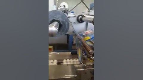 Automatic yogurt bottle spacing counting feeding flow bag packaging machine