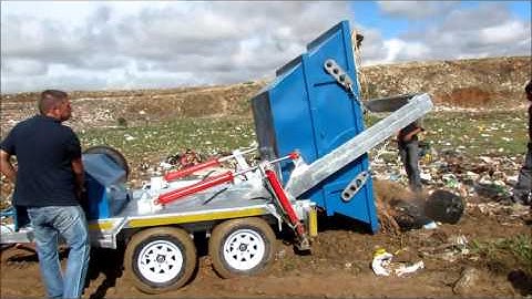 SkipRent Mini Skips Tipping action.