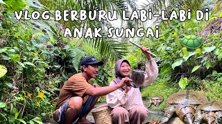 looking for labi labi in the river #adayinmylife #bolang #adventure