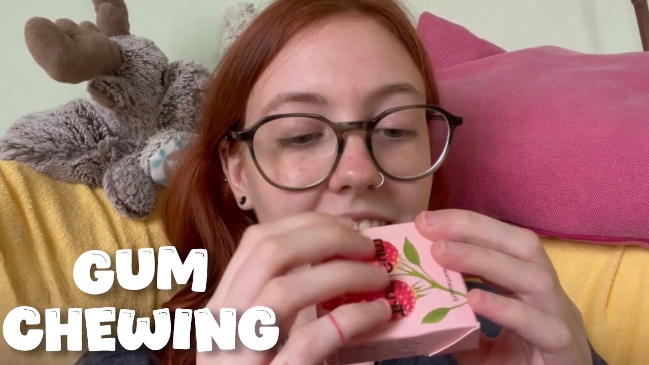 ASMR || gum chewing with german whispering 🤩 {Mini Mic}