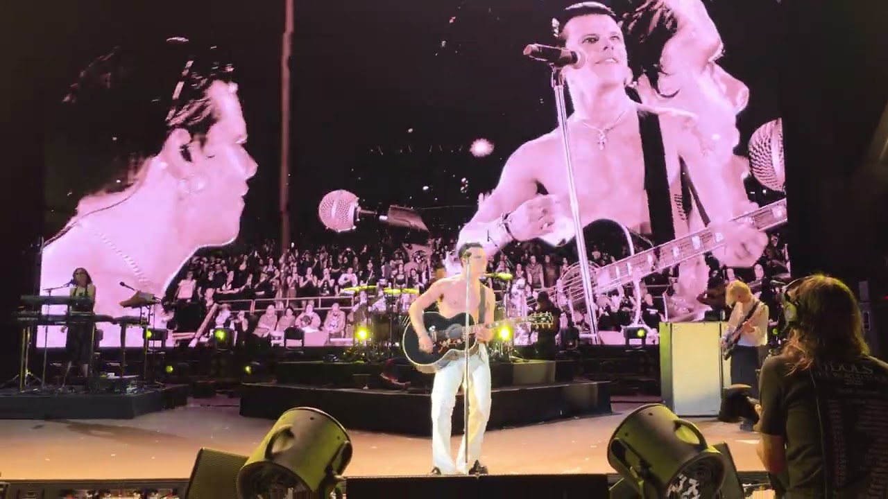 Yungblud - Wild Woman - Red Rocks Amphitheater, 5/11/26 - YouTube