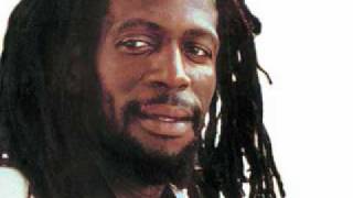 Gregory Isaacs - Private Secretary chords