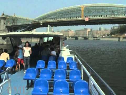 Video: Where Does The Moskva River Flow Into?