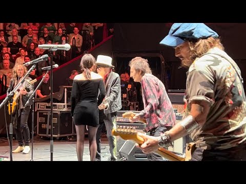 Train Kept A Rollin - Imelda May, Ronnie Wood, Kirk Hammett, Johnny Depp, Billy Gibbons - Jeff Beck