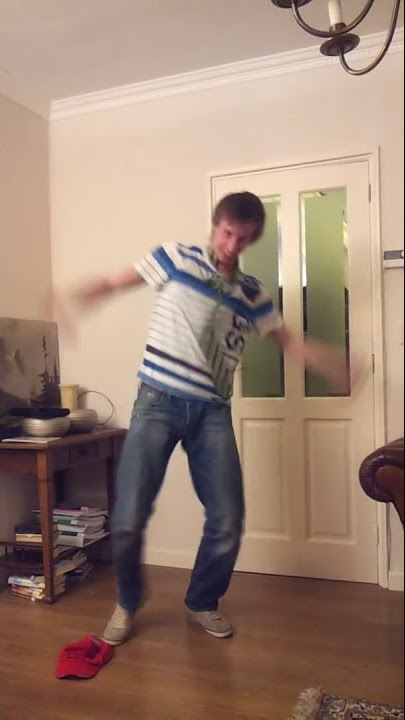 Funny hamburgers met korting dude goes nuts