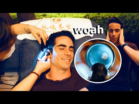 ASMR: PULIZIA delle ORECCHIE CINESE con MASSAGGIO alla TESTA per RILASSARSI!