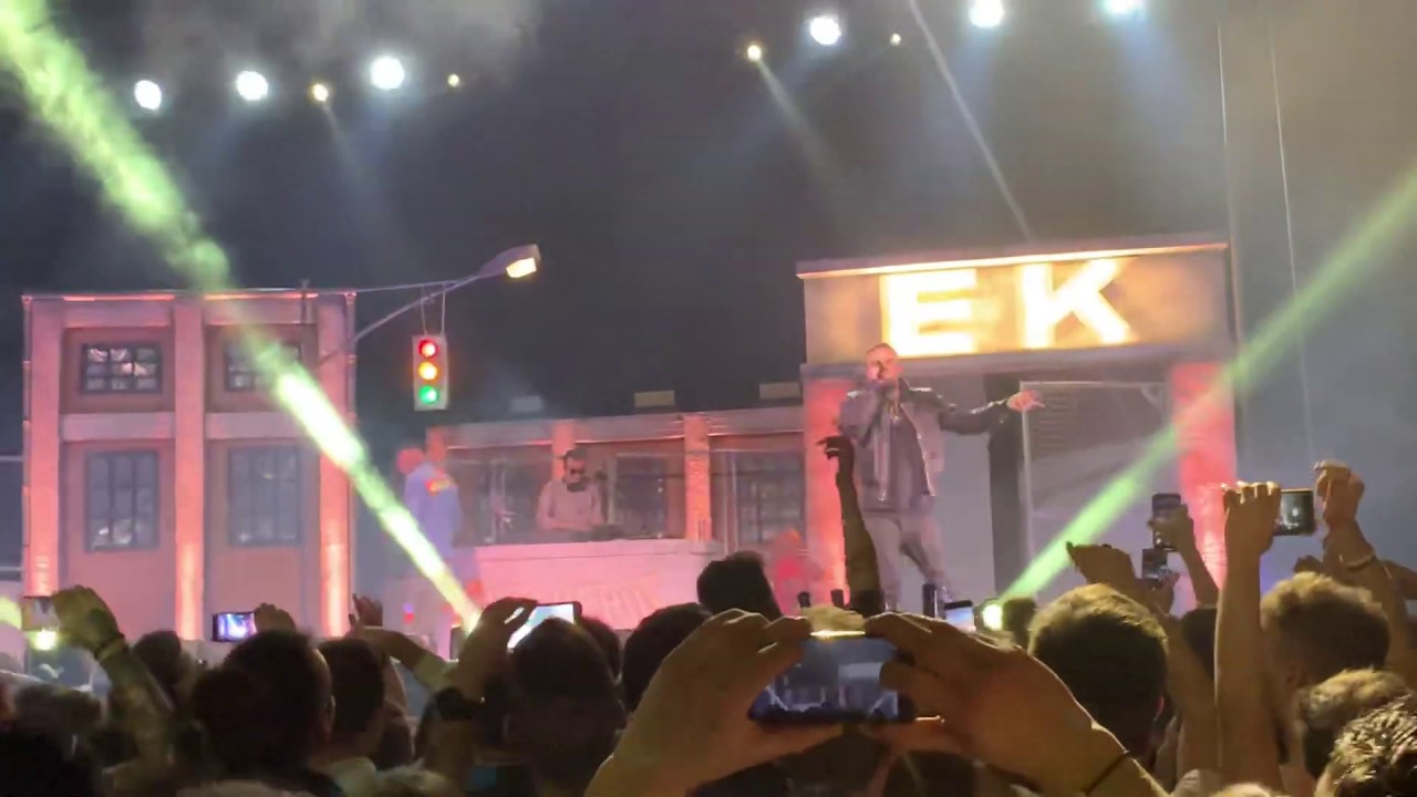 Emis Killa VS Fred De Palma freestyle al Concordia (Torino)