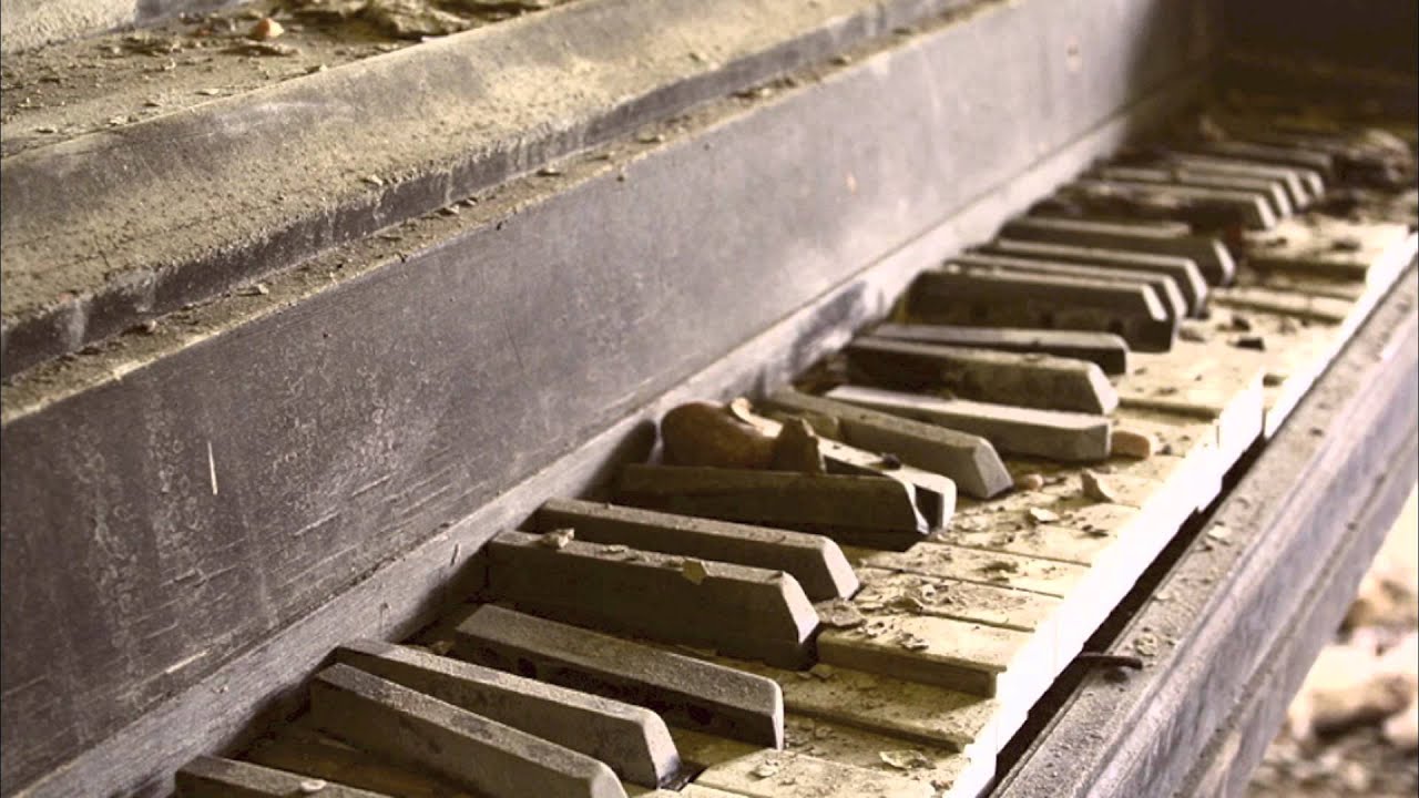 Παρακολούθηση Vee - Da Piano (feat. C.L. Smooth) στο YouTube Παρακολούθηση Vee - Da Piano (feat. C.L. Smooth) στο YouTube