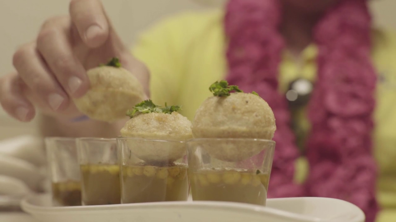 Mathew Hayden visits Equitas Bank Branch in T.Nagar