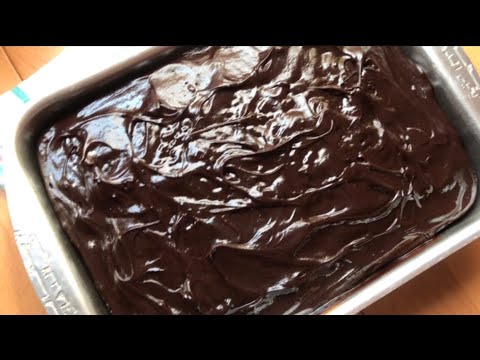 كيك لى عشاق الشكولاته غارقانه وغنيه بطعم الشكولاته فادج كيك