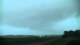 Iowa 6 26 2011 Chase east of Onawa Iowa looking at ? by lightskinedtan 108 views 12 years ago 17 seconds