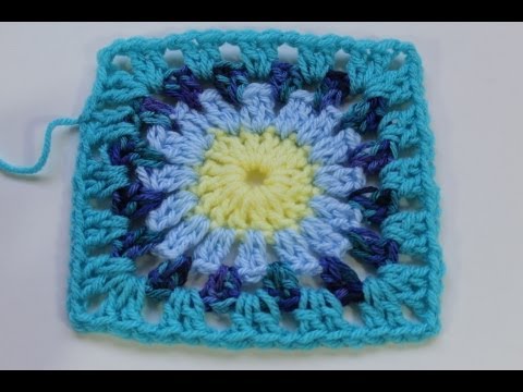 Video: How To Crochet Grandma's Square In Spanish