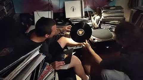 Podcast 017 // República Techno // Conexión Granada - Techno/Hardgroove (Vinyl Set)