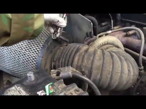 Video: Hva skal drivstofftrykket være på en Dodge Cummins fra 2001?