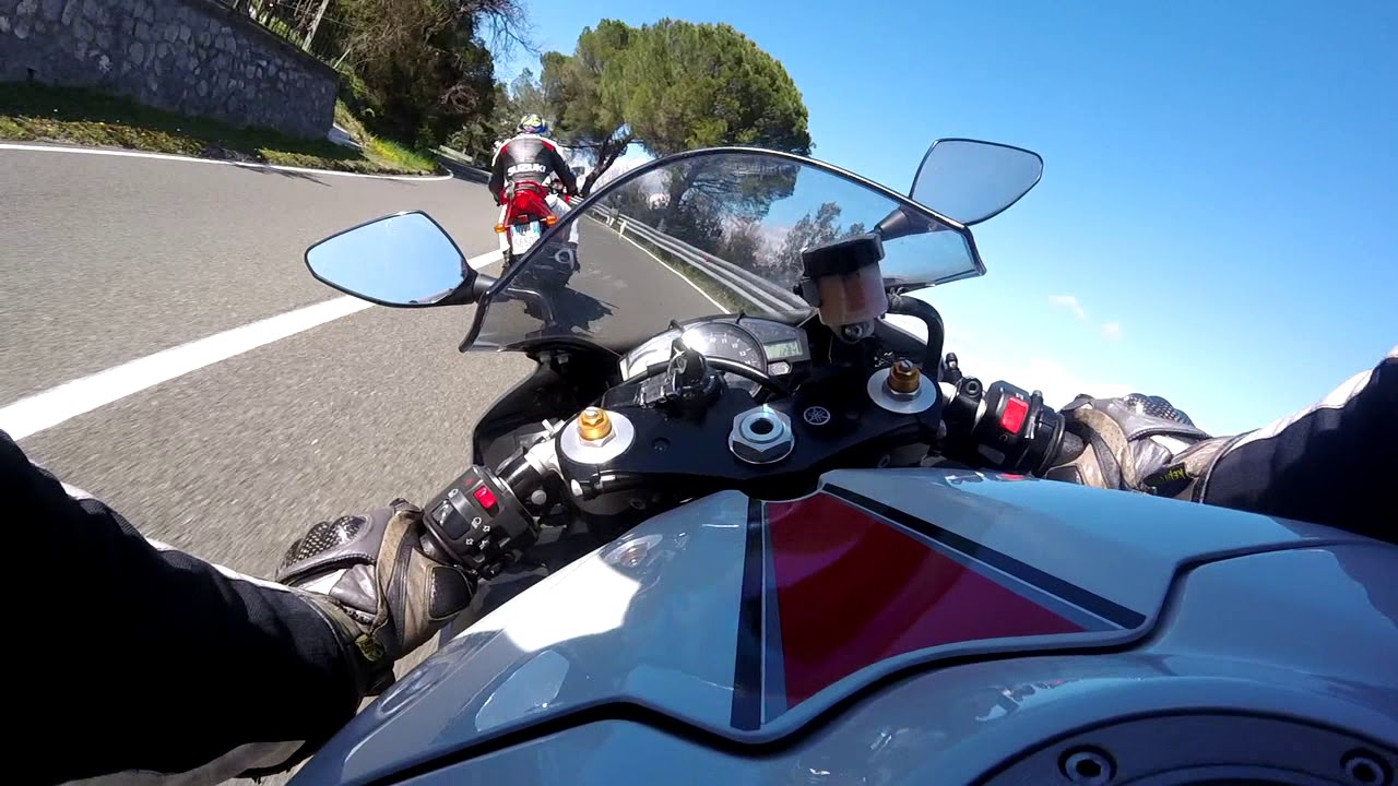 My Kawasaki ER6f elaborated wins at hight speed