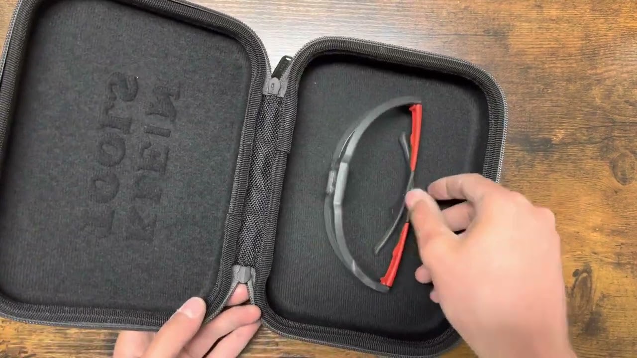 Klein Tools Tradesman Pro Hard Case Medium (5184) - YouTube