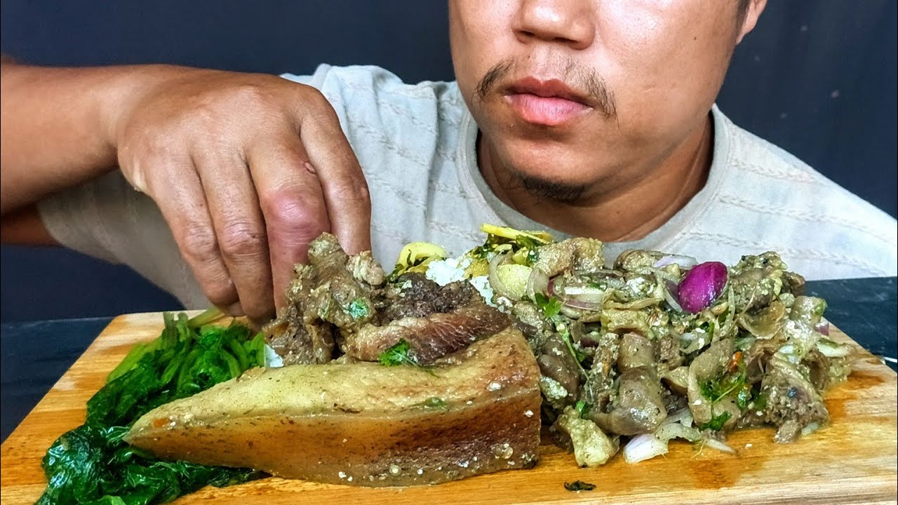 TRIPURA VILLAGE SIMPLE MUKBANG PORK MEAT 🍖 INTESTINE WITHOUT MASALA KURUVA