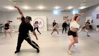 CHIHIRO | Contemporary with Audrey