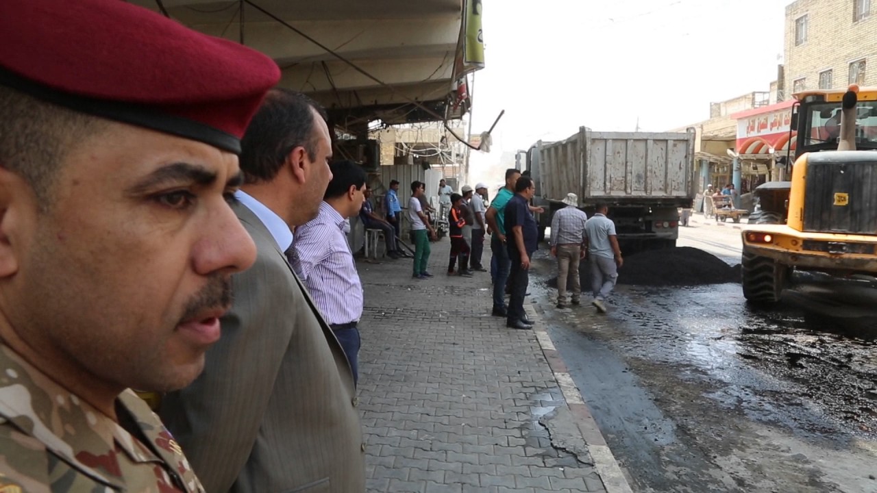 محافظ نجف الاشرف يشرف  تأهيل  شارع الهاتف