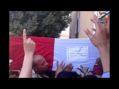 الآلاف من أبناء فرشوط يشيعون جثمان شهيد الجيش وسام أمين