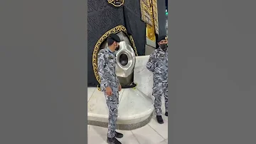 الحجر الأسود في الكعبة 