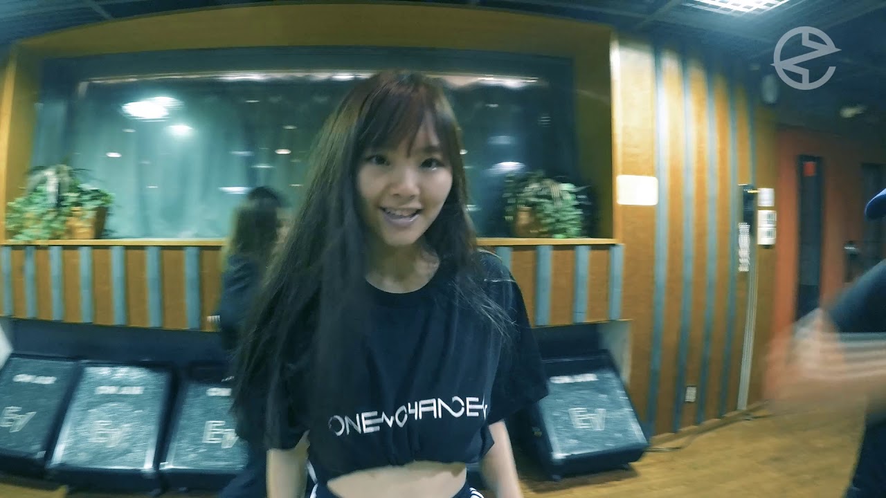 ONE CHANCE / Don't think, feel DANCE VIDEO Full ver.