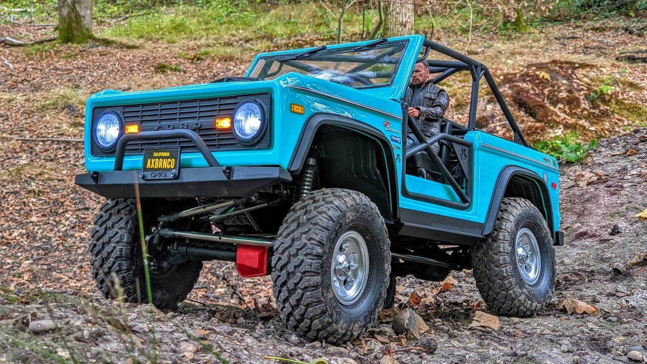 Axial SCX10-3 Early Ford Bronco First Run