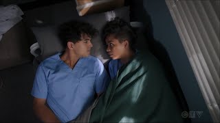 Grey’s Anatomy 20x05 / Lucas and Simone in bed (Niko Terho and Alexis Floyd)