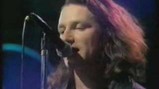 U2 Live 1986 TV - Exit  and In Gods Country chords