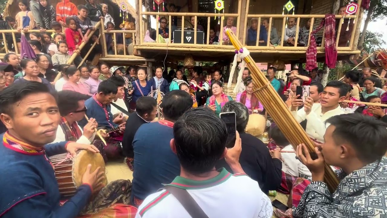 ລຳຜູ້ໄທ ລຳພຸໄທ ລົງຂ່ວງ ເຂັນຝ້າຍ ลำภูไท Khublum Laos lumphuthai