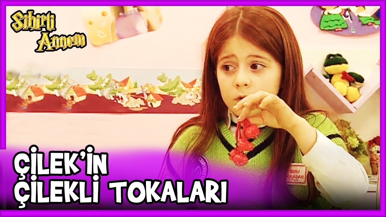 Çilek Gizlice Toprak�tan Tokalarını Alıyor Sihirli Annem Çilek Gizlice Toprak�tan Tokalarını Alıyor Sihirli Annem