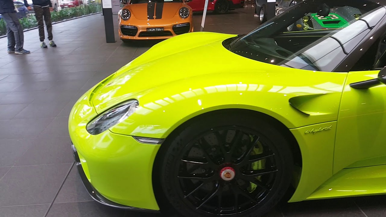 Acid Green Porsche 918 in Sydney!!