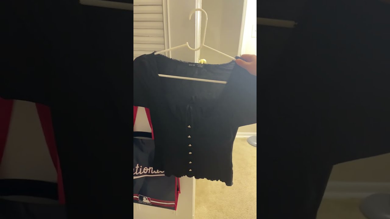 MY BESTIE CHOOSES OUTFIT FOR TOMORROW 