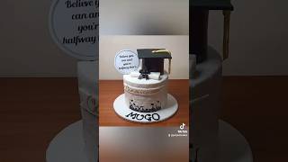 decorating a hard icing graduation cake #cake #cakedecoration