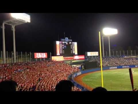 【広島東洋カープ】「神宮球場 真っ赤っ赤!大迫力スクワット!」2013